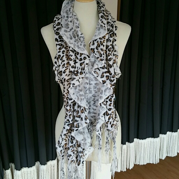 Animal print scarf - Picture 3 of 5